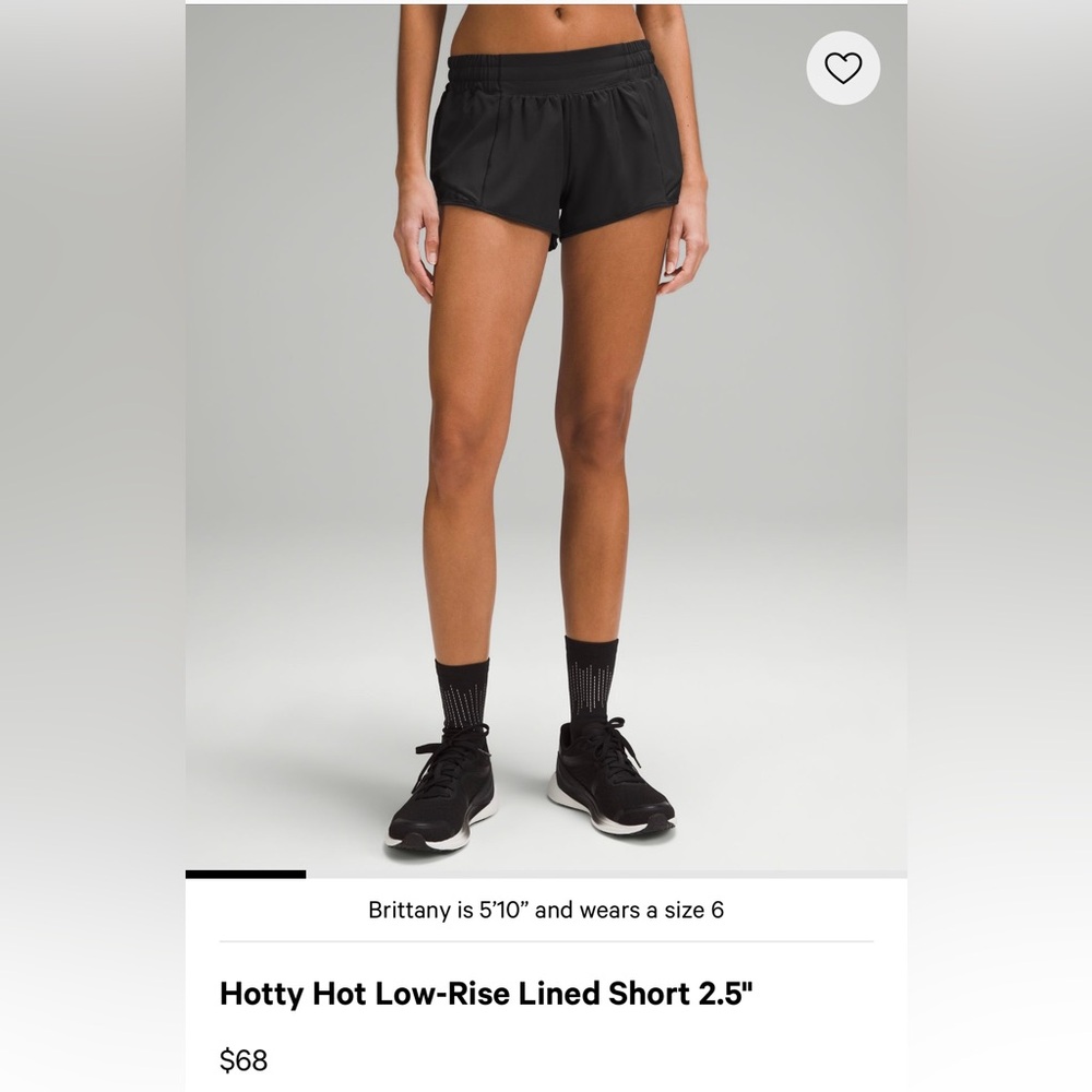 EUC Lululemon Hotty Hot low rise lined 2.5” shorts (QTY 2 available)